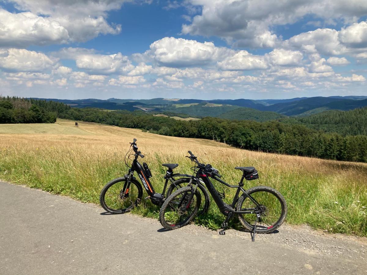 آدناو Gaestezimmer Melina Am Nuerburgring المظهر الخارجي الصورة