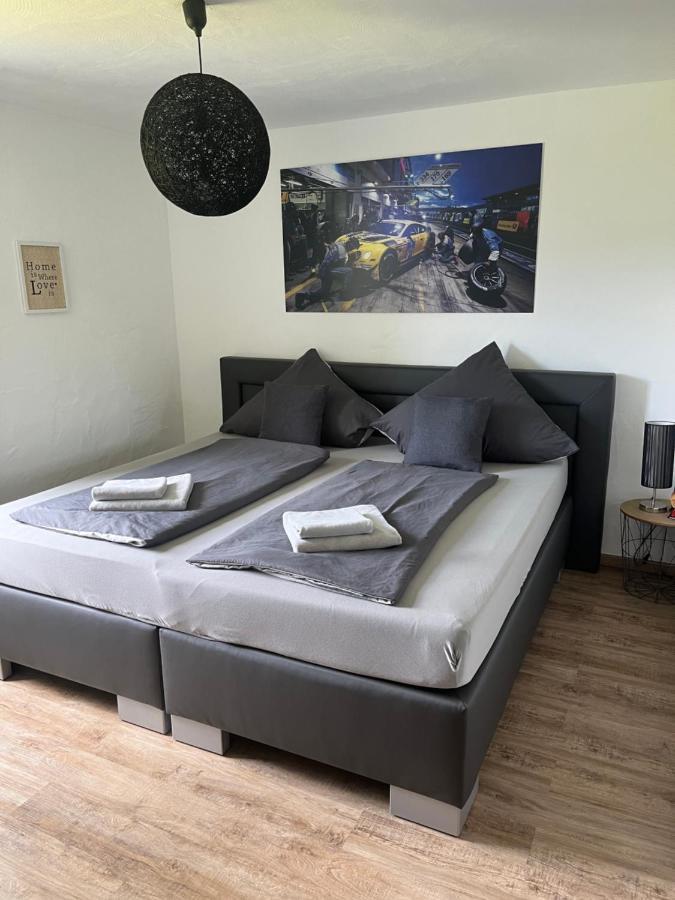 آدناو Gaestezimmer Melina Am Nuerburgring المظهر الخارجي الصورة
